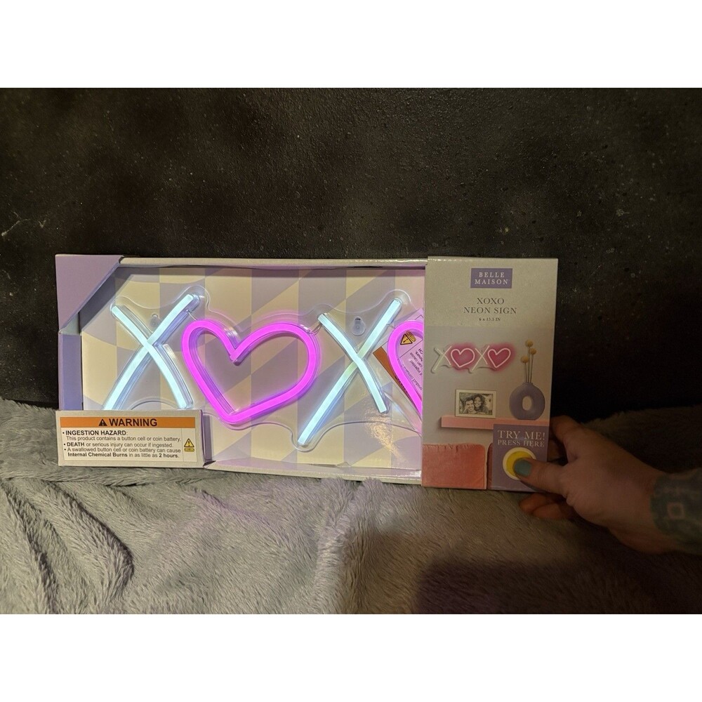 XOXO Pink LED Neon Light Decorative Sign Room Decor Hugs And Kisses Love Romance